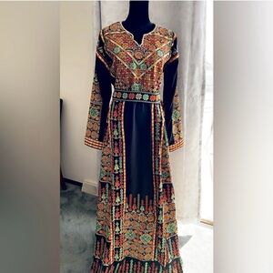 Traditional Palestinain thob